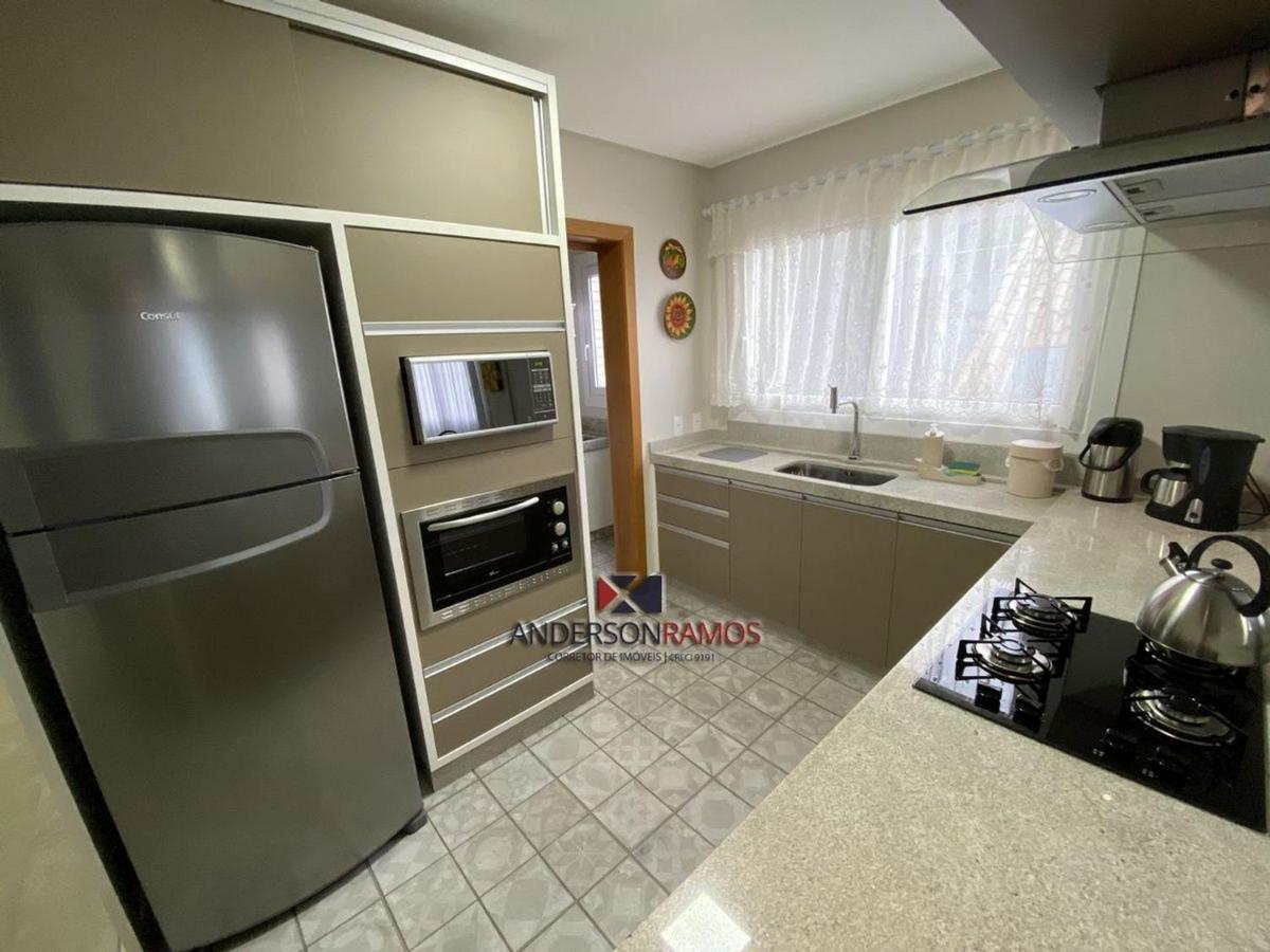 1083 - Apartamento Com Vista Para O Mar Em Bombinhas Exterior foto