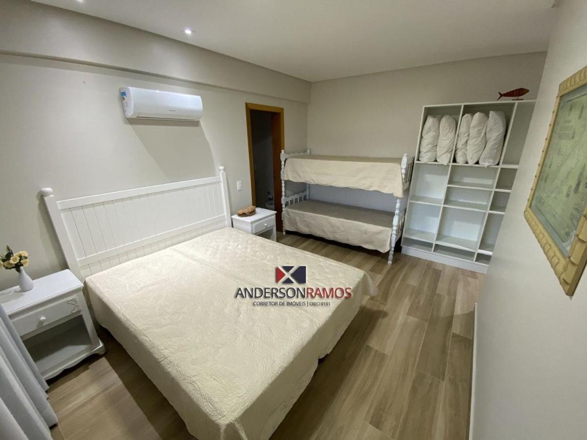 1083 - Apartamento Com Vista Para O Mar Em Bombinhas Exterior foto